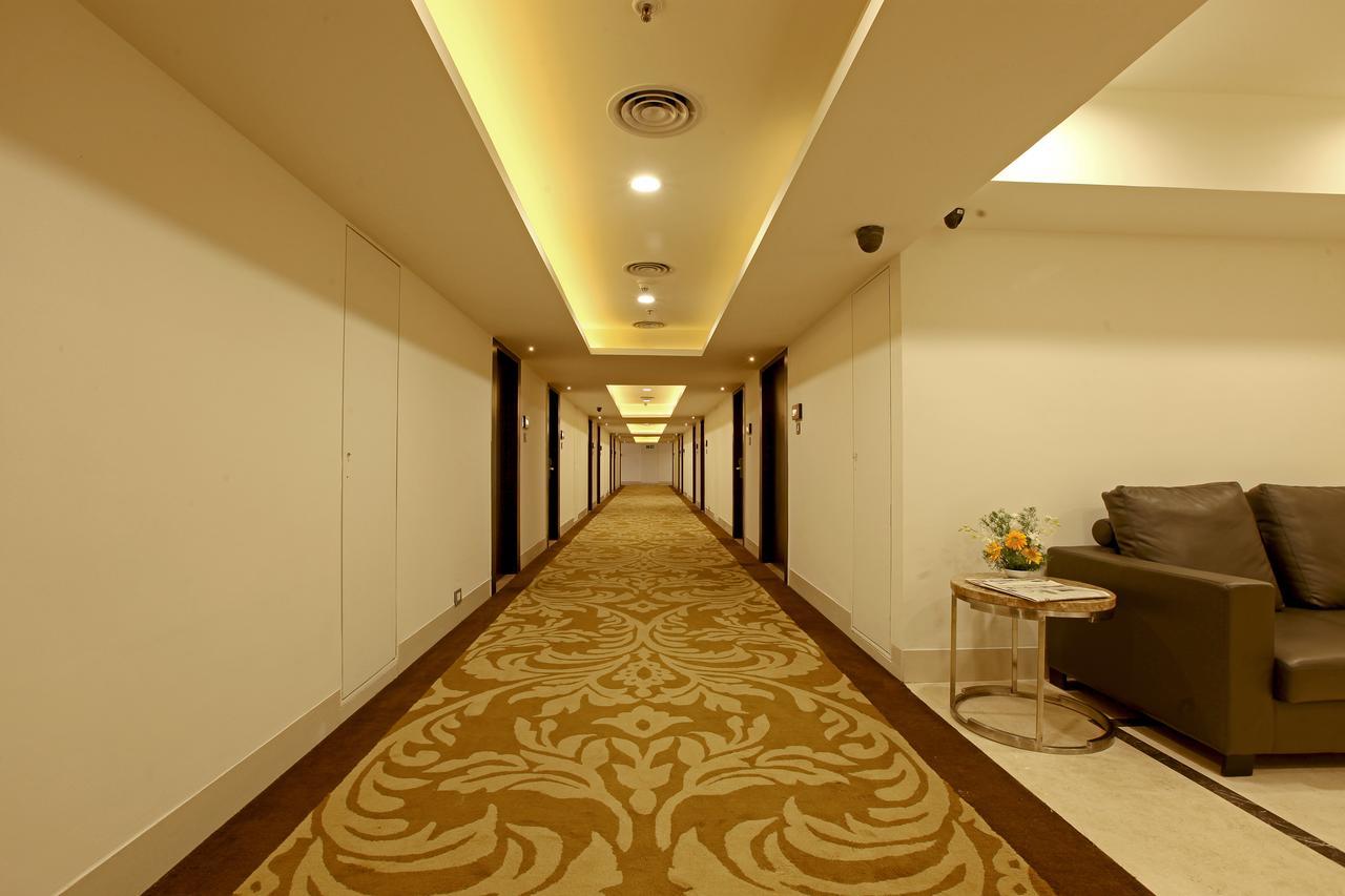 Tenāli Goutham Grand Hotel מראה חיצוני תמונה