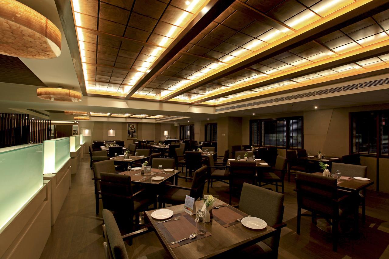 Tenāli Goutham Grand Hotel מראה חיצוני תמונה