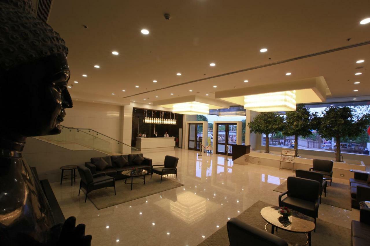 Tenāli Goutham Grand Hotel מראה חיצוני תמונה